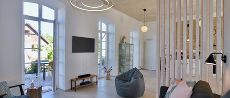 Älytelevisio, kirjoja