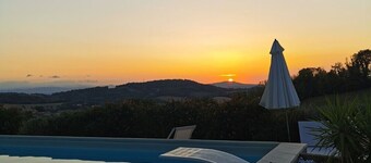 Gorgeous CountryHouse with exclusive use of private pool, ideal for families