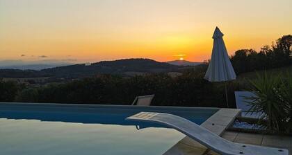 Gorgeous CountryHouse with exclusive use of private pool, ideal for families