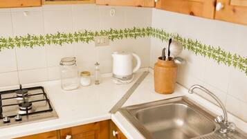 Réfrigérateur, four, plaque de cuisson, lave-vaisselle