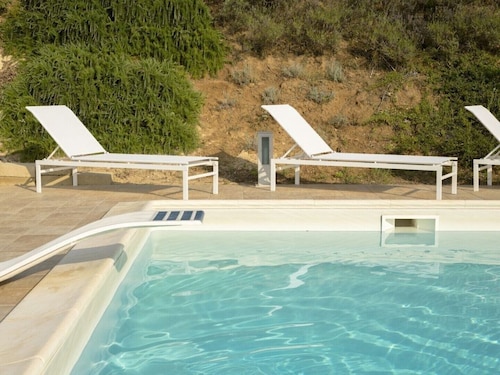 Gorgeous CountryHouse with exclusive use of private pool, ideal for families