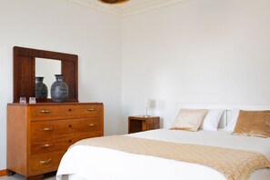 3 habitaciones, tabla de planchar con plancha y wifi gratis