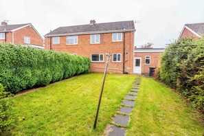 Exterior - 5 Monks Crescent (Durham)