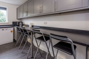 Private kitchen - 5 Monks Crescent (Durham)