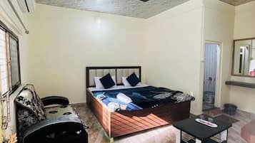 Deluxe Double Room, City View | Free WiFi