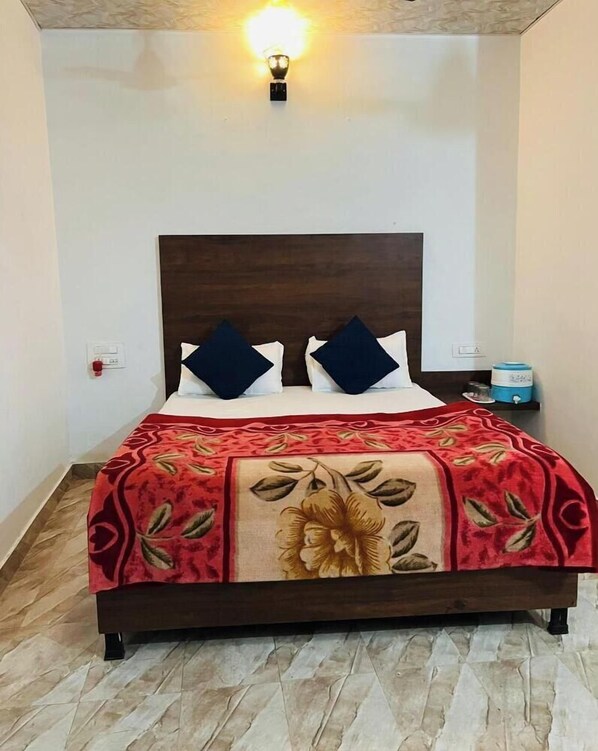 Habitación doble Deluxe, vista a la ciudad | Wifi gratis