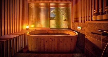 Tetsu-juro (former Ogunis residence) , Himeji Castles back parlor-like"400-year-old inn"