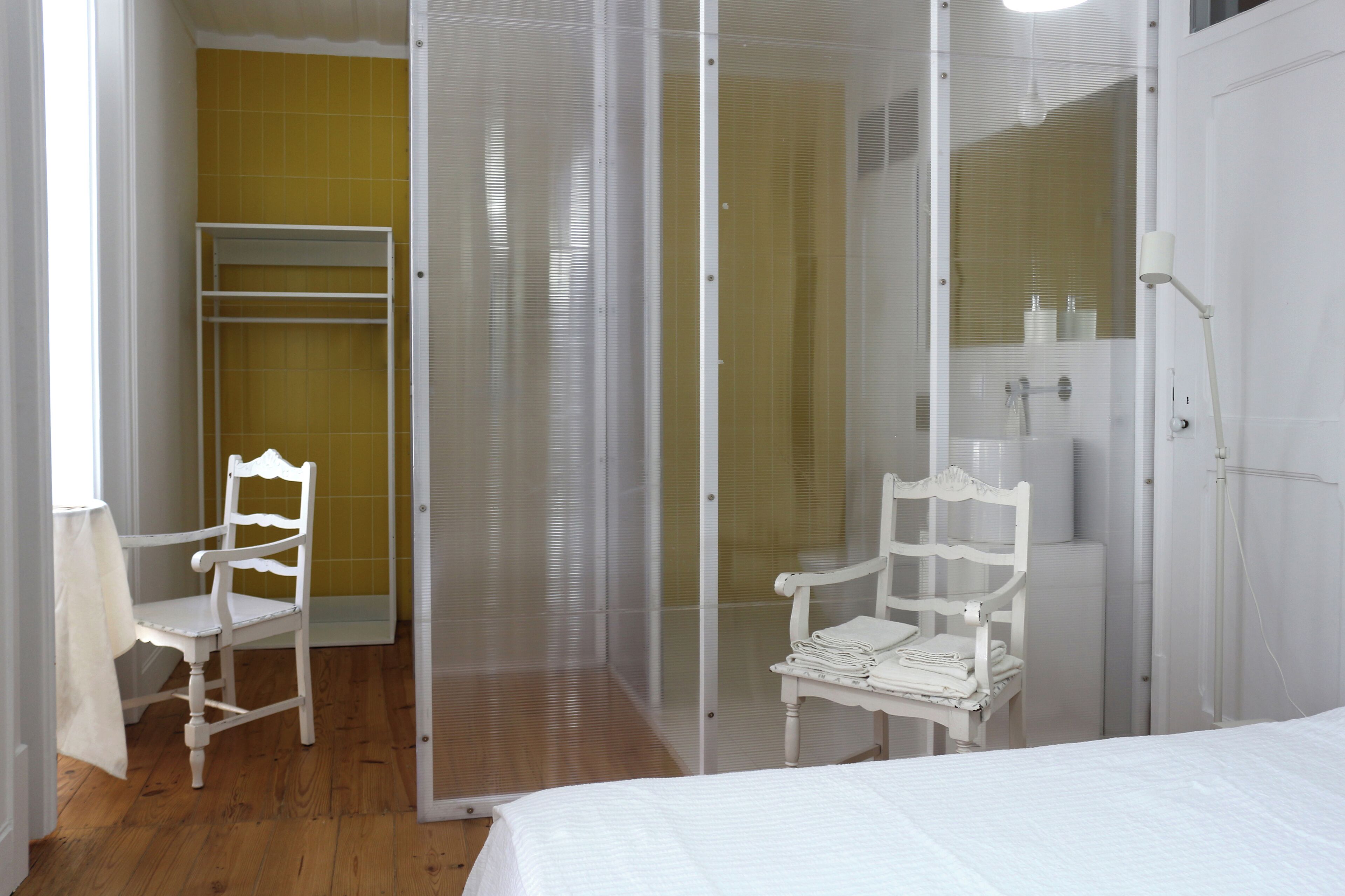 2 多间卧室、WiFi、床单