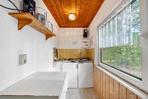 Refrigerador, placa de cocina, cafetera/tetera, tetera/pava eléctrica