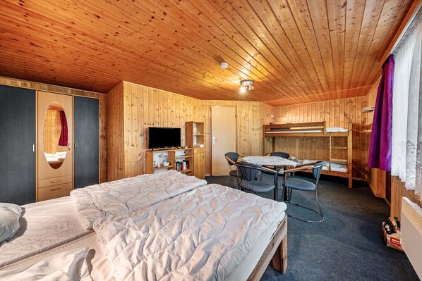 1 chambre, literie fournie