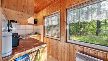 Réfrigérateur, plaque de cuisson, cafetiÚre/bouilloire