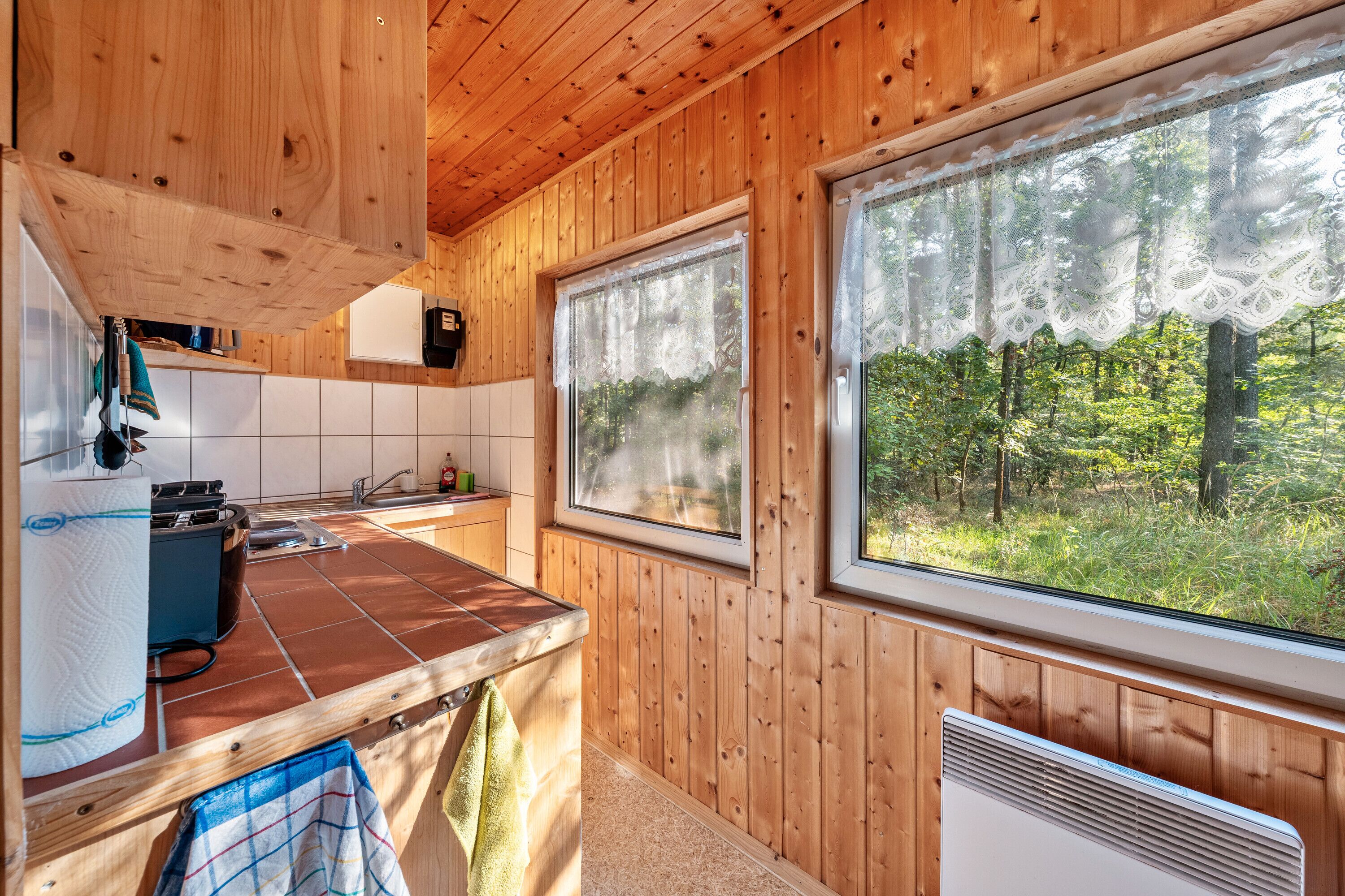 Fridge, stovetop, coffee/tea maker, electric kettle