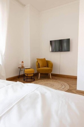 1 habitación, tabla de planchar con plancha, wifi y ropa de cama 