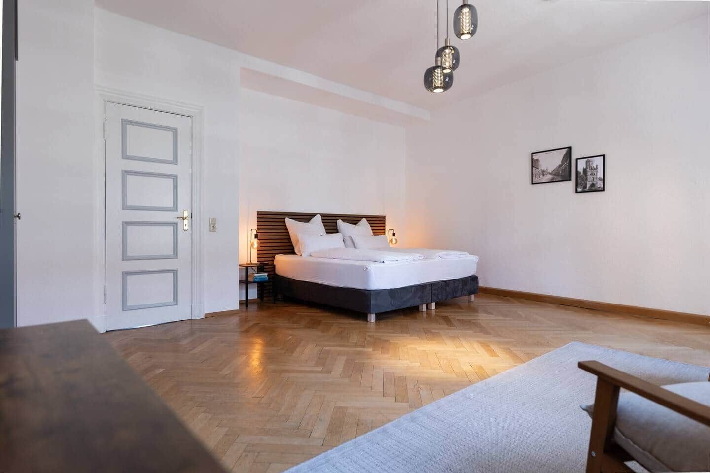 2 chambres, fer et planche à repasser, Wi-Fi, draps fournis