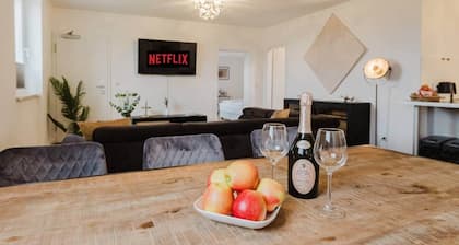 Altstadt Apartment - Das MONTI - Deluxe