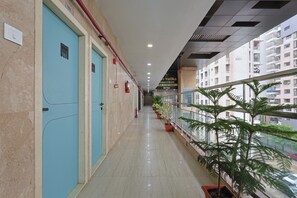 Terrace/patio - Hotel Shiv Vatika (Surat)