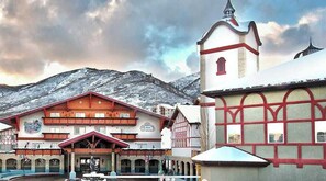 Exterior - 3072 • Cozy Zermatt King Villa + Kitchen Near Deer Valley & Park City Ski Resorts (Midway)