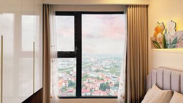 Premium Apartment, Balcony, River View | Blackout drapes, iron/ironing board, free WiFi, wheelchair access