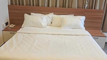 Deluxe Single Room, Non Smoking, City View | Memory-foam beds, in-room safe, desk, free WiFi