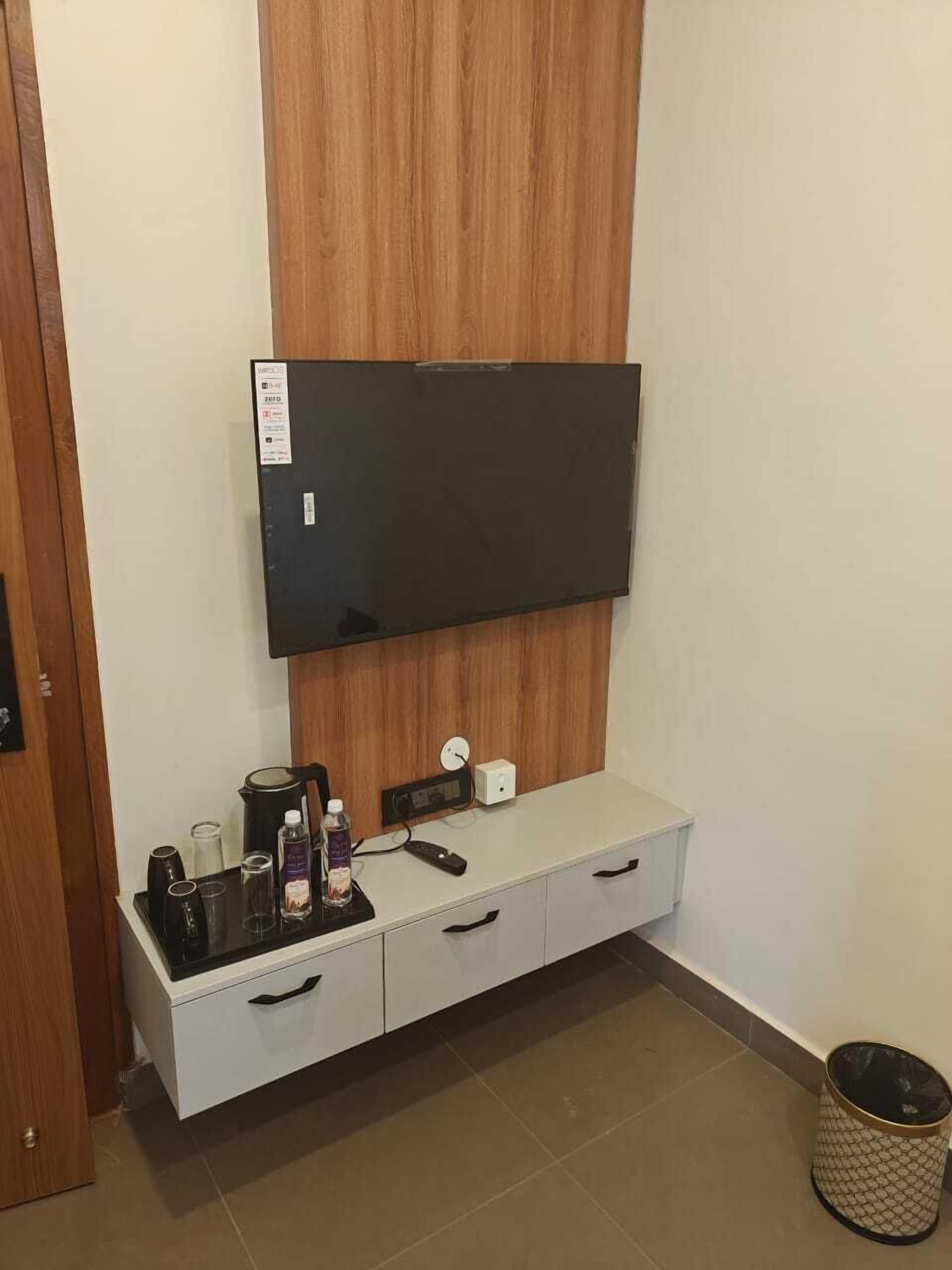 Colchones con efecto memoria y caja de seguridad en la habitación 