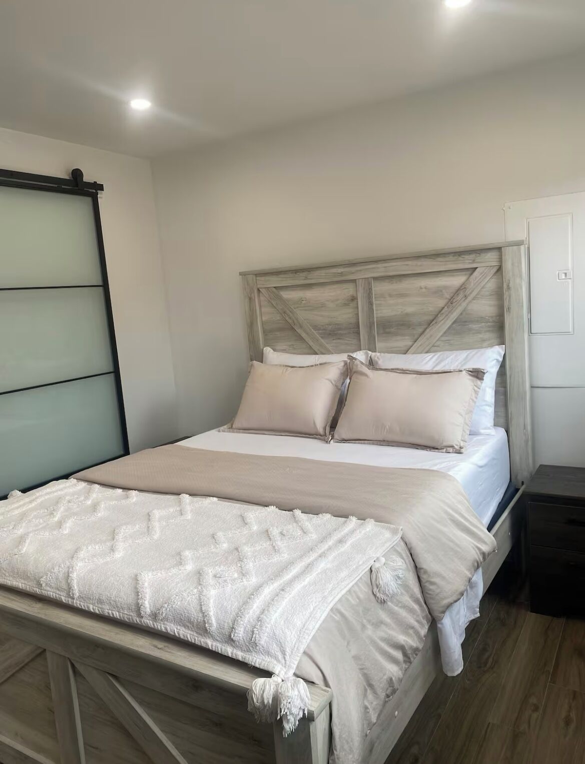 1 غرفة نوم وواي فاي وملاءات أسرّة