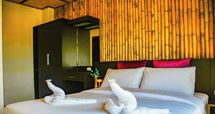 Modern Rustic Seaview 1 Bedroom Retreat With Free Coworking