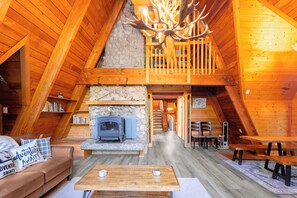 Smart TV, fireplace, books