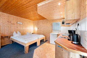 1 soverom, sengetøy og rullestolvennlig