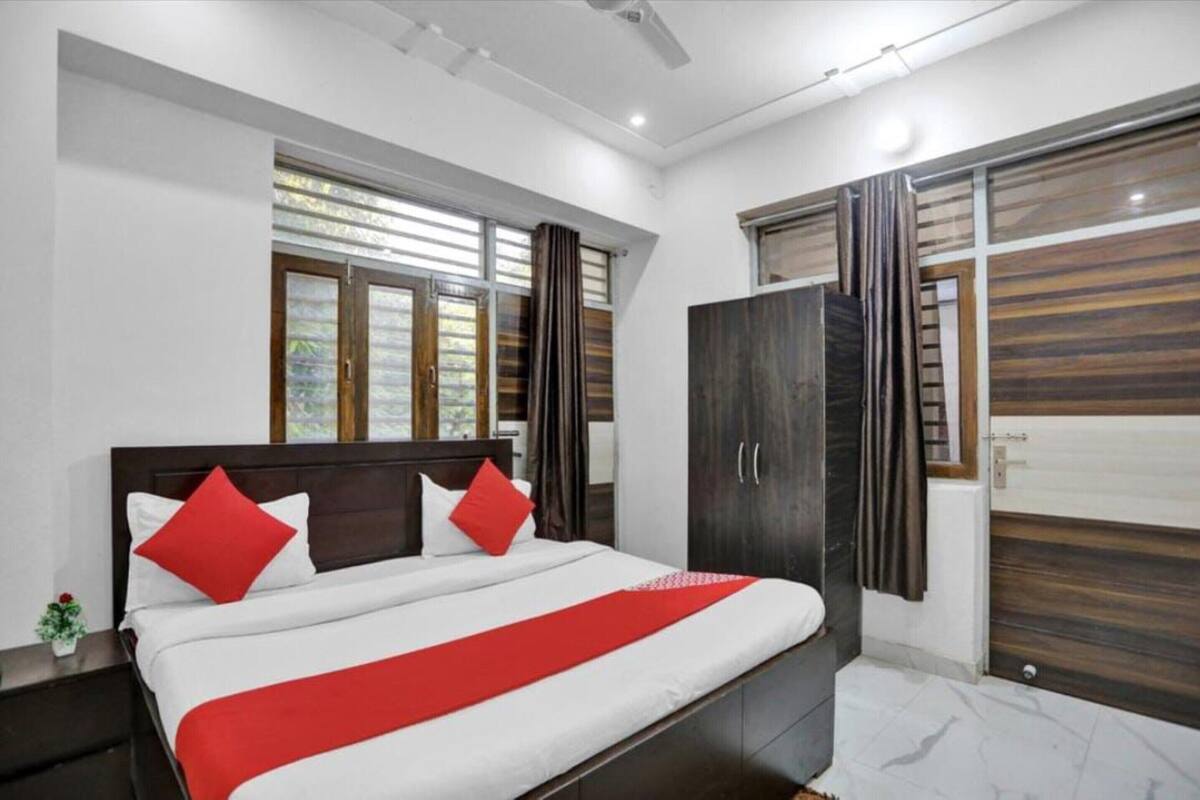 Habitación doble estándar, vista a la ciudad | Wifi gratis y ropa de cama