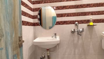 Standard Double Room, Air conditioning | Bathroom | Shower, rainfall showerhead, slippers, towels