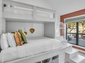 4 habitaciones, internet y ropa de cama