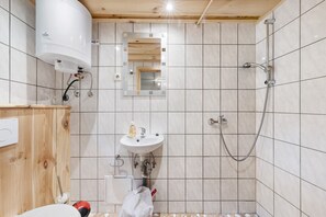 Douche, serviettes fournies
