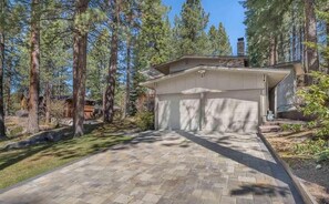 Exterior - Sunny Lakeview Retreat - Private Beach Access (Zephyr Cove)