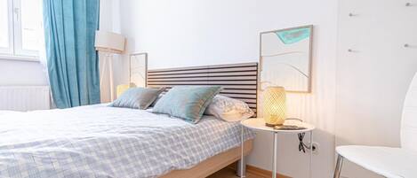 1 bedroom, WiFi, bed sheets