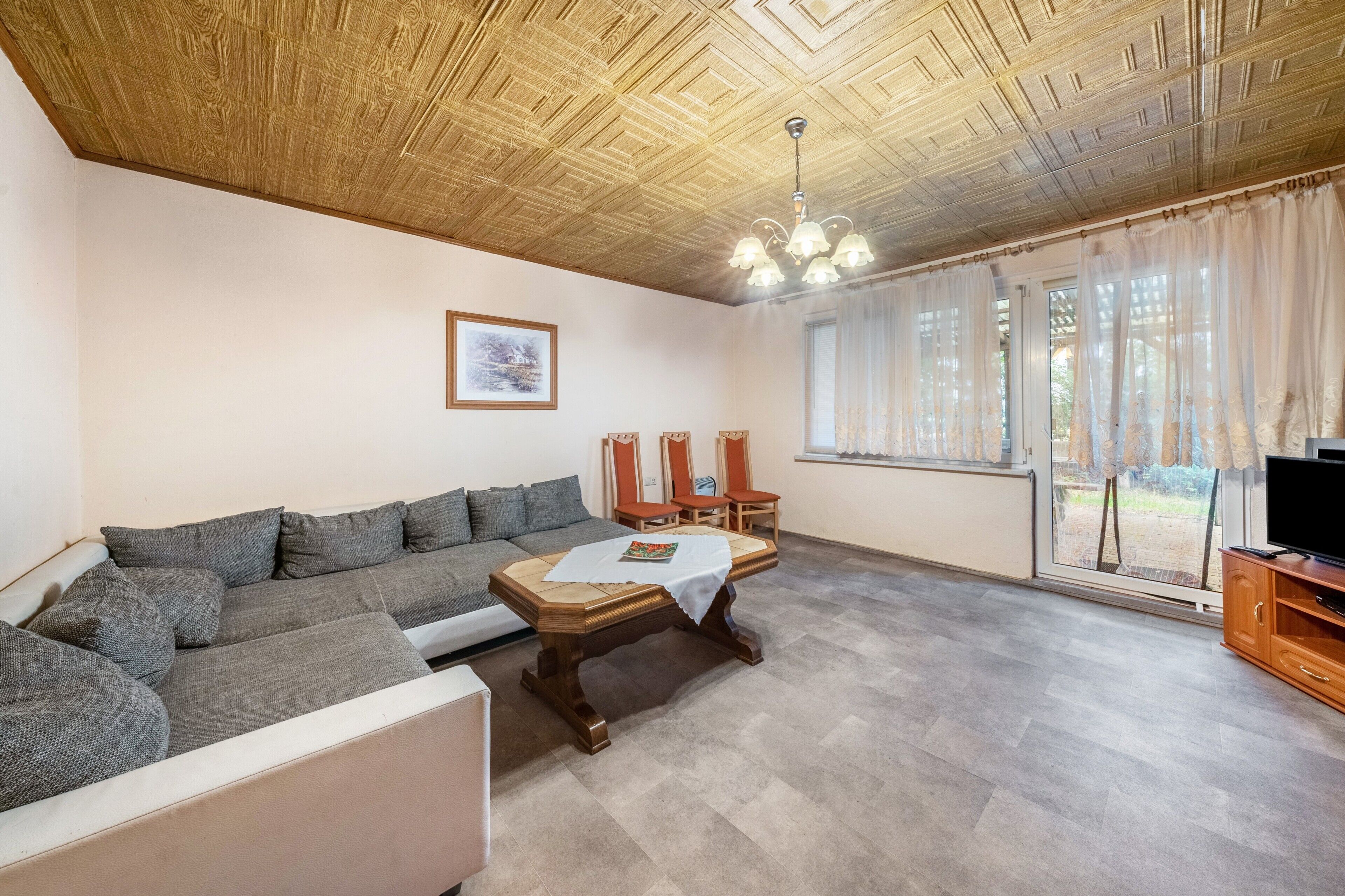 Télévision, table de tennis de table