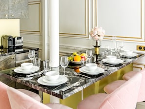 Apartment, City View | Private kitchen | Fridge, microwave, oven, stovetop