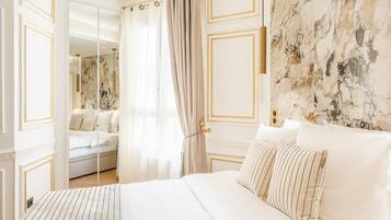 Apartment, Stadtblick | Allergikerbettwaren, Pillowtop-Betten, Zimmersafe, individuell dekoriert