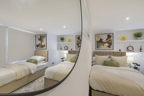 2 bedrooms, iron/ironing board, free WiFi, bed sheets