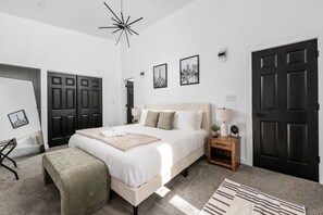 3 bedrooms, desk, iron/ironing board, travel cot