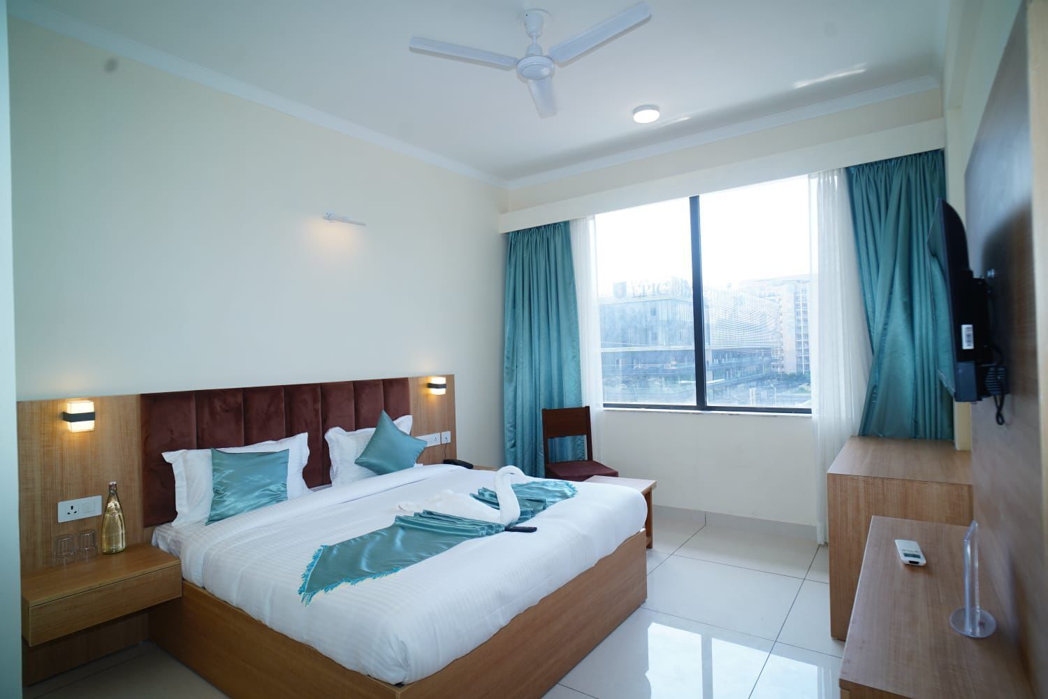 Deluxe Room, City View | City view