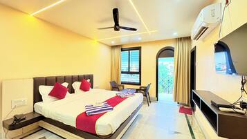 Premium Double Room, City View | Free WiFi, bed sheets