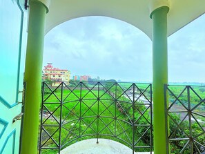 Deluxe Triple Room, City View | Free WiFi, bed sheets