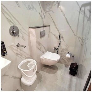 Regadera, regadera tipo lluvia, pantuflas, bidet 