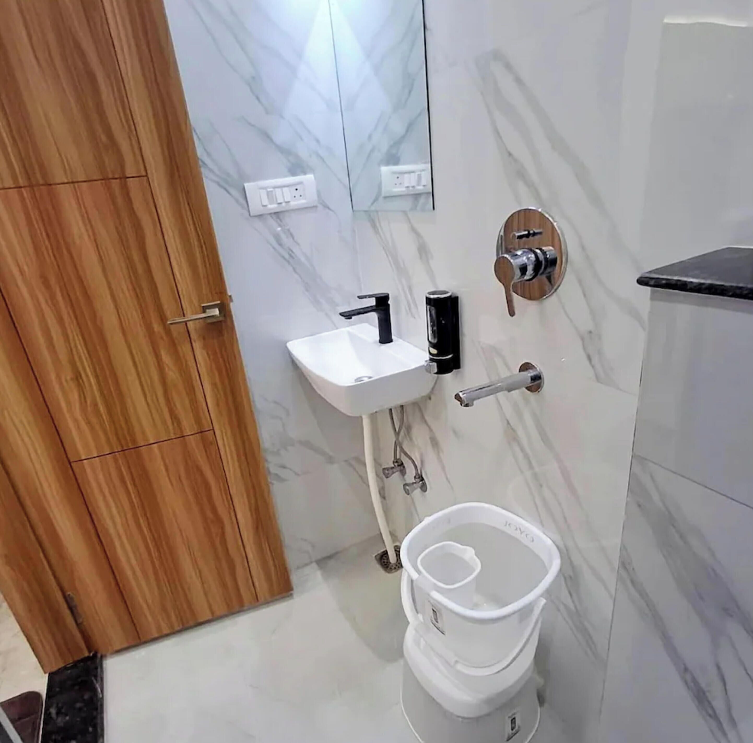 Shower, rainfall showerhead, slippers, bidet