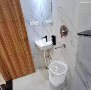 Shower, rainfall showerhead, slippers, bidet