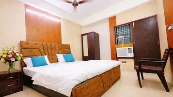 Deluxe-dobbeltværelse | Allergivenligt sengetøj, skrivebord, lydisolering, gratis Wi-Fi