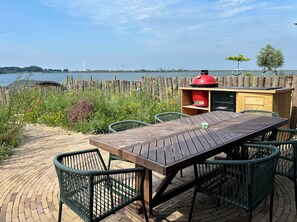 Outdoor dining - Luxury home with hot tub, sauna and sea view VP074 (Wieringerwerf)