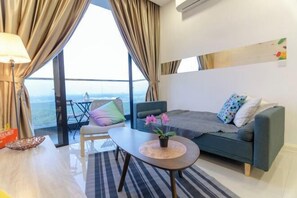 Room - Cozy & Luxury Apartments, 5mins to Legoland (Iskandar Puteri)