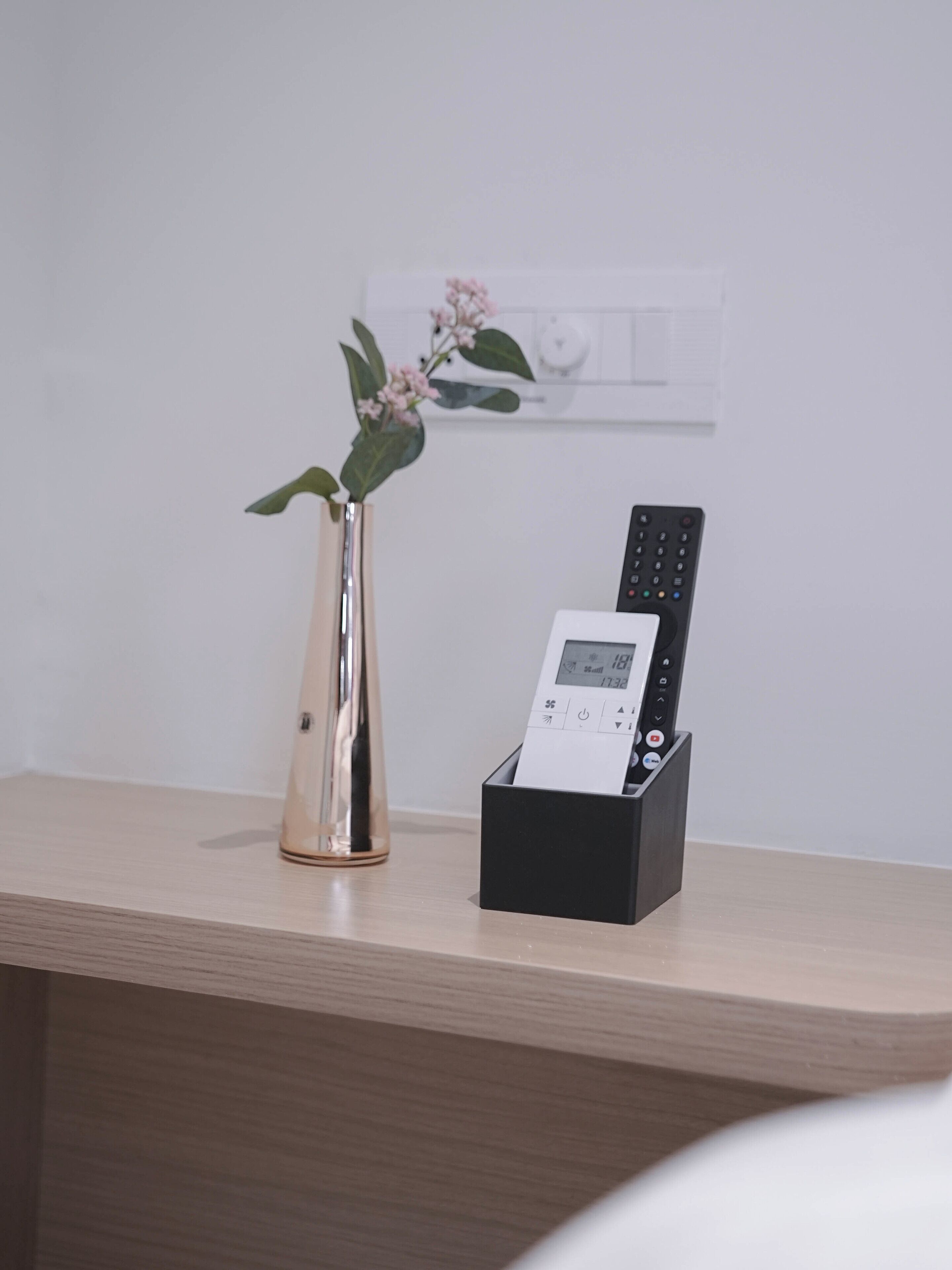 Deluxe Double or Twin Room | Bathroom | Hair dryer, towels, soap, shampoo