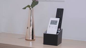 Deluxe Double or Twin Room | Bathroom | Hair dryer, towels, soap, shampoo